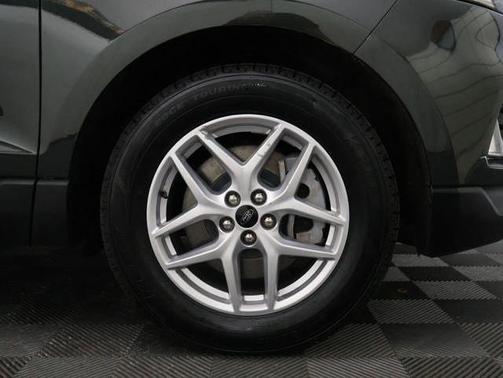 Green Metallic 2023 Ford Edge SEL