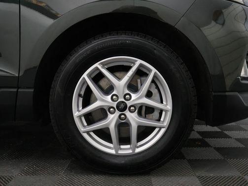 Green Metallic 2023 Ford Edge SEL