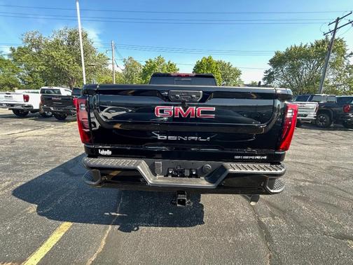 2025 GMC Sierra 2500 Denali