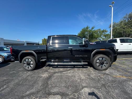2025 GMC Sierra 2500 Denali