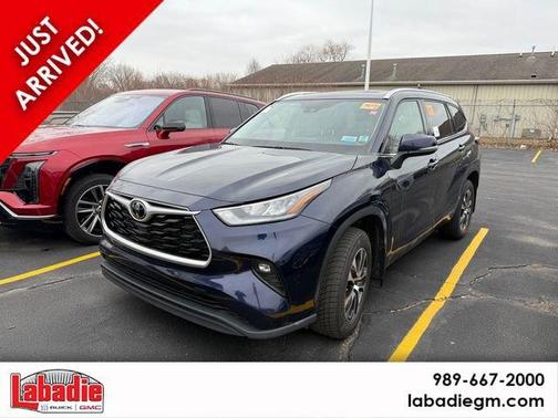 2021 Toyota Highlander XLE