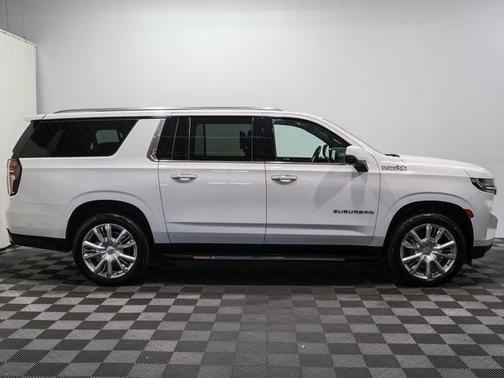 2023 Chevrolet Suburban High Country