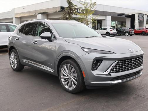 Moonstone Gray Metallic 2026 Buick Envision Avenir