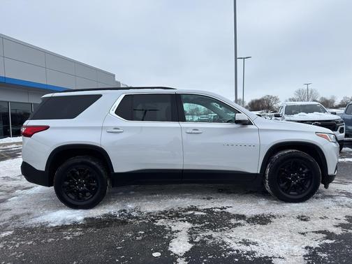 2021 Chevrolet Traverse LT Cloth