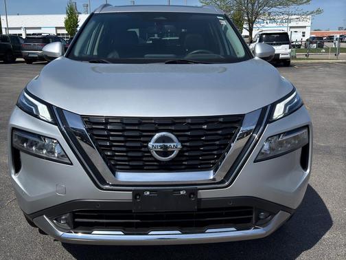 Silver 2021 Nissan Rogue Platinum