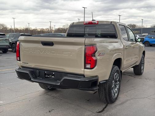 Sand Dune Metallic 2023 Chevrolet Colorado Z71