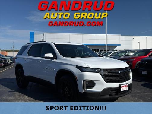 2022 Chevrolet Traverse LT Cloth