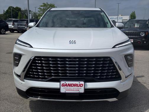 White Frost Tri-Coat 2025 Buick Enclave Avenir