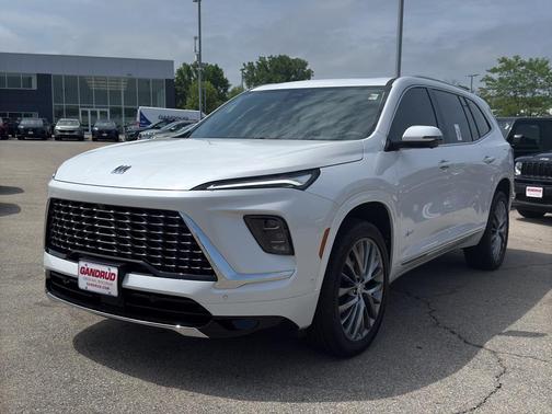 White Frost Tri-Coat 2025 Buick Enclave Avenir
