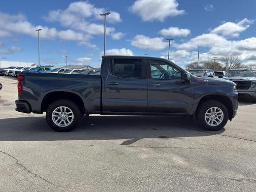 Shadow Gray Metallic 2021 Chevrolet Silverado 1500 RST