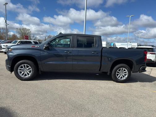 Shadow Gray Metallic 2021 Chevrolet Silverado 1500 RST