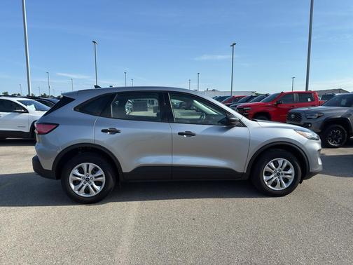 2022 Ford Escape S