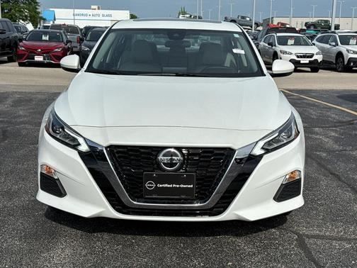 2022 Nissan Altima 2.5 SV