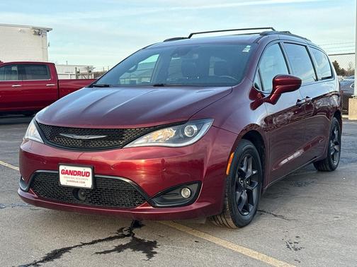 2020 Chrysler Pacifica Touring-L Plus