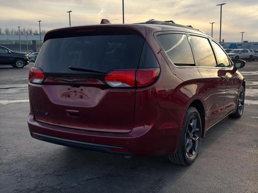2020 Chrysler Pacifica Touring-L Plus