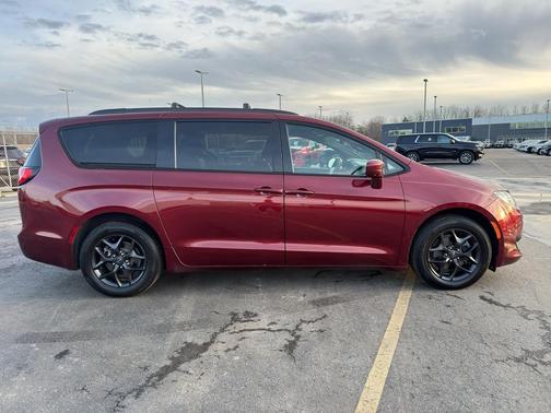 2020 Chrysler Pacifica Touring-L Plus