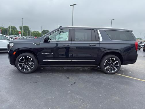 2023 GMC Yukon XL SLT