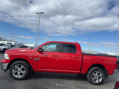 Flame Red Clearcoat 2019 RAM 1500 Classic Big Horn
