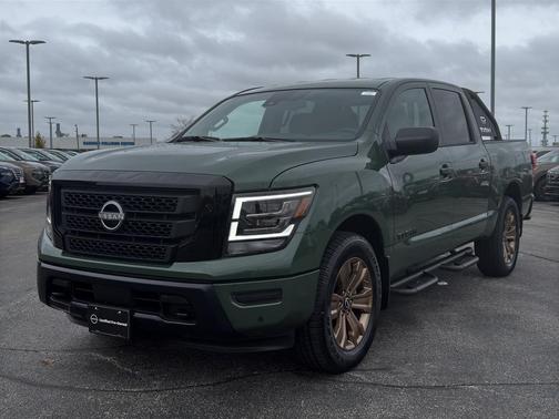 2024 Nissan Titan SV