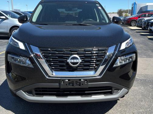 Black 2023 Nissan Rogue SV