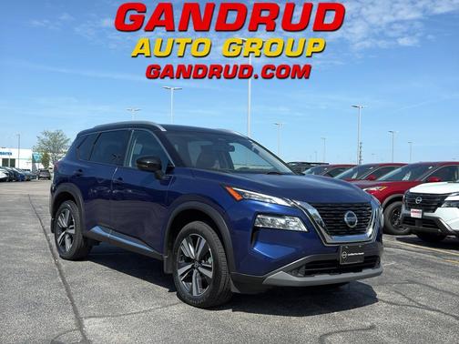 Blue / Black 2021 Nissan Rogue SL