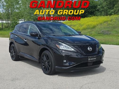 Black 2024 Nissan Murano SV