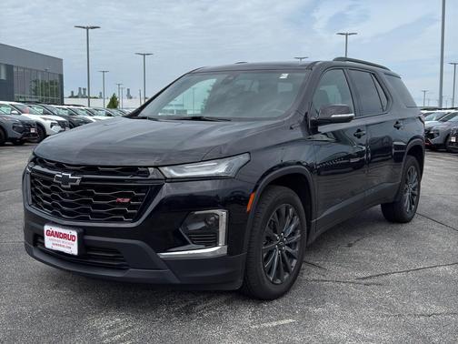 Mosaic Black Metallic 2023 Chevrolet Traverse RS