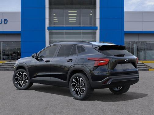 Mosaic Black Metallic 2026 Chevrolet Trax 2RS