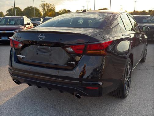 2024 Nissan Altima 2.5 SR