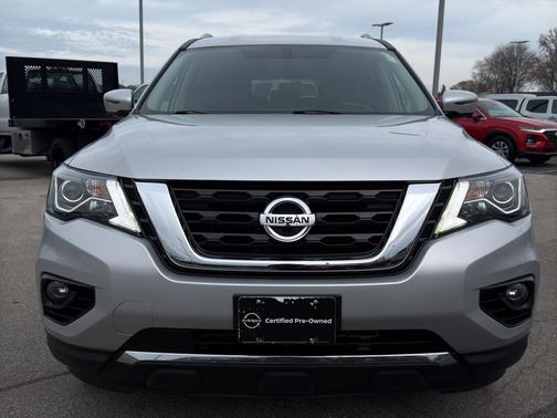 2020 Nissan Pathfinder SL