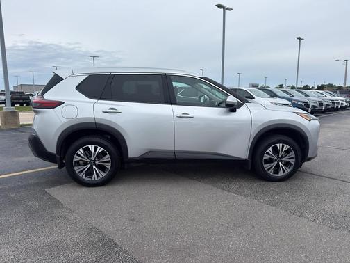 Brilliant Silver Metallic 2023 Nissan Rogue SV