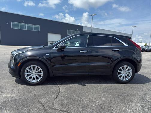 2022 Cadillac XT4 Luxury