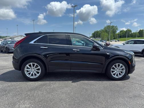 2022 Cadillac XT4 Luxury