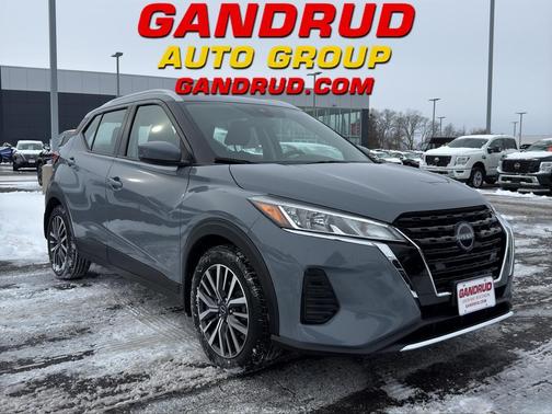 2023 Nissan Kicks SV