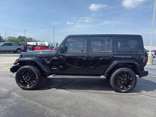 2021 Jeep Wrangler Unlimited Sahara Altitude