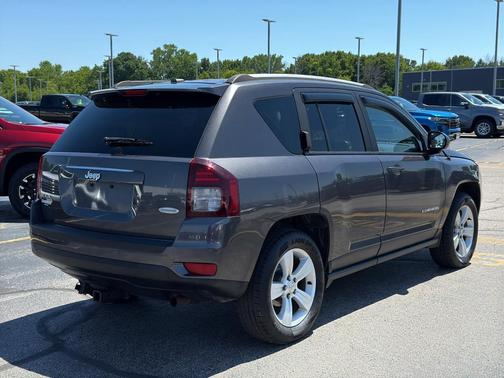 Granite Crystal Clearcoat Metallic 2017 Jeep Compass Latitude
