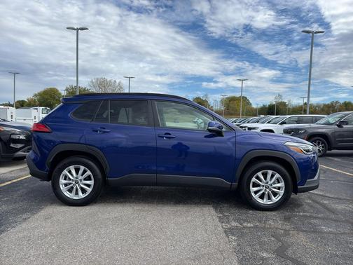 2022 Toyota Corolla Cross LE