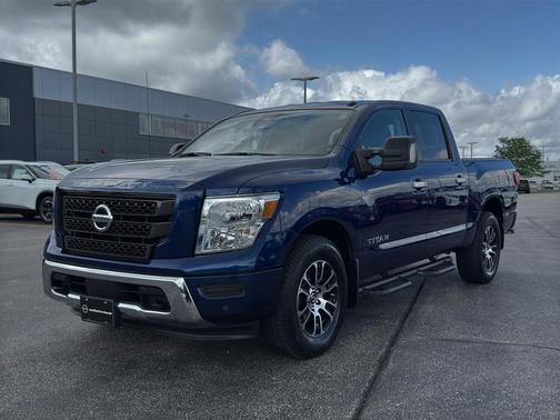 2021 Nissan Titan SV