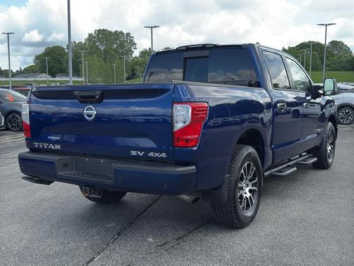 2021 Nissan Titan SV