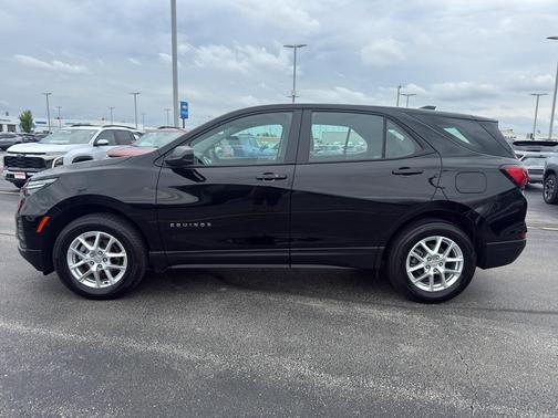 Mosaic Black Metallic 2024 Chevrolet Equinox LS