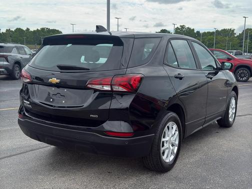 Mosaic Black Metallic 2024 Chevrolet Equinox LS
