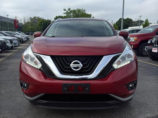 Red 2017 Nissan Murano SL