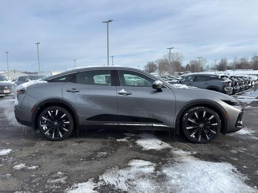 2024 Toyota Crown Platinum