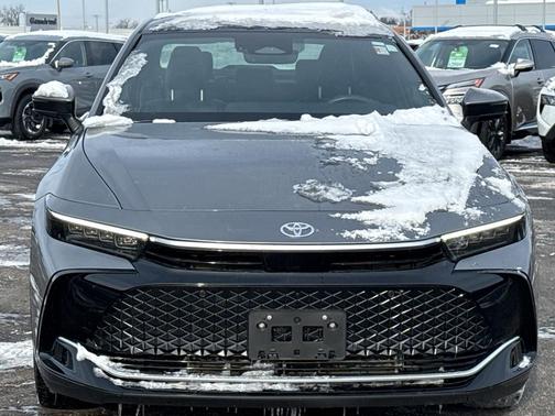 2024 Toyota Crown Platinum