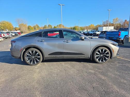 2024 Toyota Crown Platinum