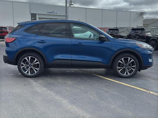 2022 Ford Escape SE