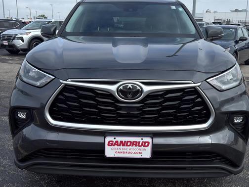Magnetic Gray Metallic 2020 Toyota Highlander LE