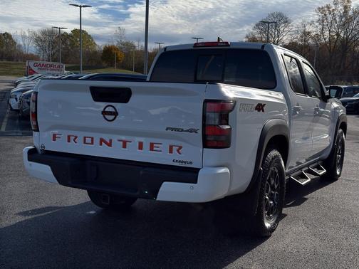 2022 Nissan Frontier PRO-4X