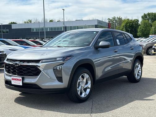 Sterling Gray Metallic 2024 Chevrolet Trax LS