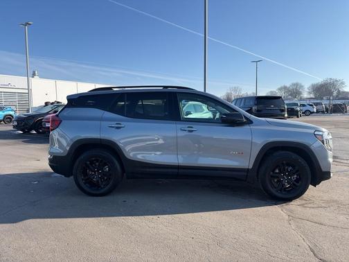 2023 GMC Terrain AT4